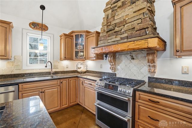 1574 Vicki Lane, Turtlecreek Twp, OH 45036