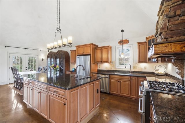 1574 Vicki Lane, Turtlecreek Twp, OH 45036