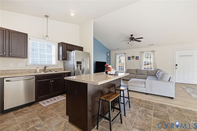 109 St Charles Pl, Aylett, VA 23009