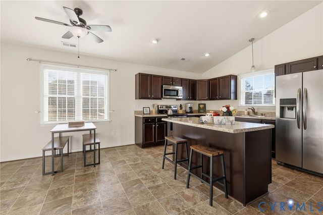 109 St Charles Pl, Aylett, VA 23009