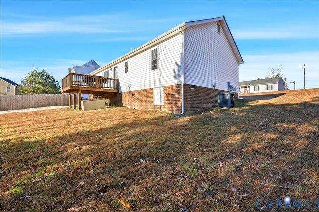 109 St Charles Pl, Aylett, VA 23009
