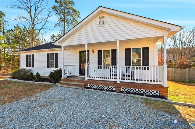 109 St Charles Pl, Aylett, VA 23009