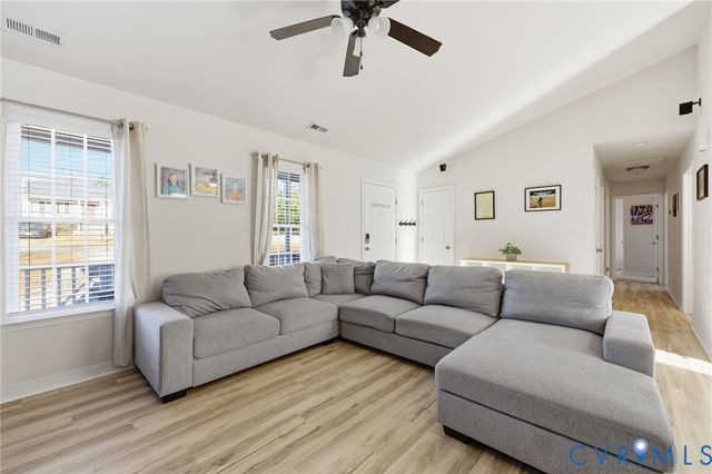 109 St Charles Pl, Aylett, VA 23009