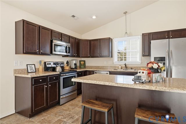 109 St Charles Pl, Aylett, VA 23009