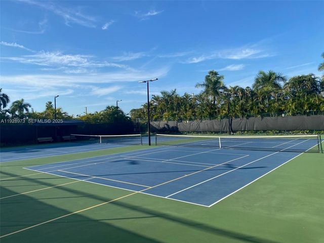 419 Lakeview Dr 201, Weston, FL 33326