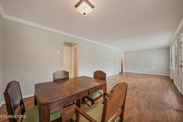 5403 E Sunset Rd, Knoxville, TN 37914