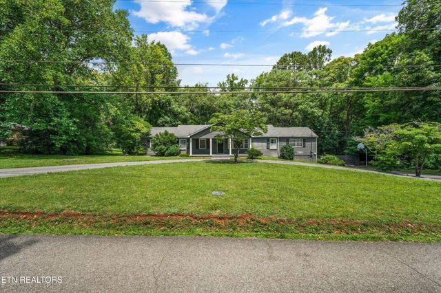5403 E Sunset Rd, Knoxville, TN 37914