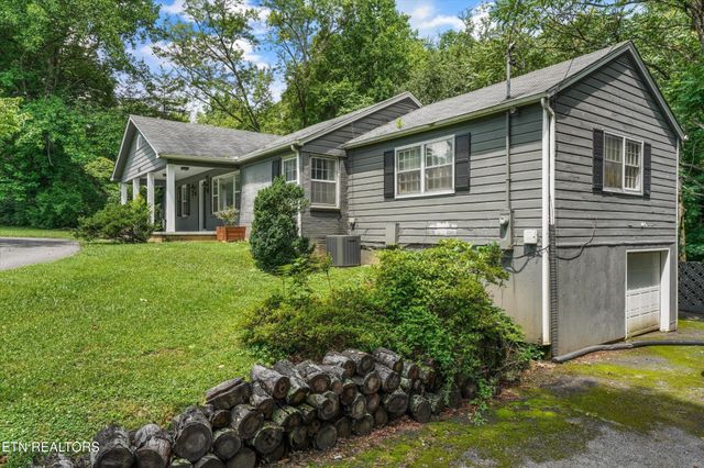 5403 E Sunset Rd, Knoxville, TN 37914