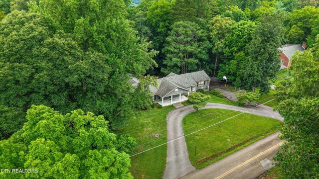 5403 E Sunset Rd, Knoxville, TN 37914