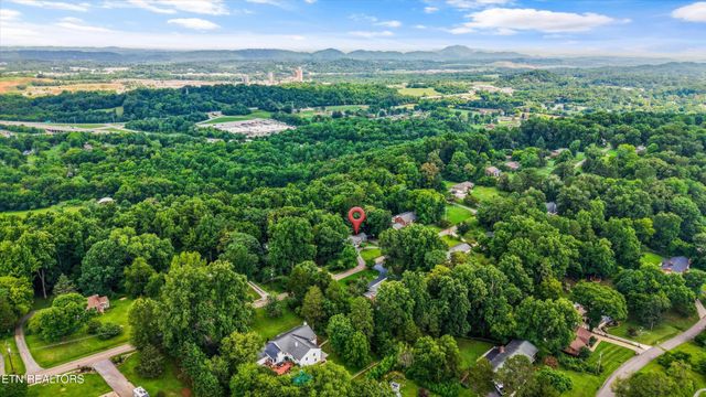 5403 E Sunset Rd, Knoxville, TN 37914