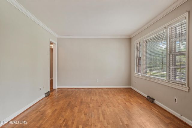 5403 E Sunset Rd, Knoxville, TN 37914