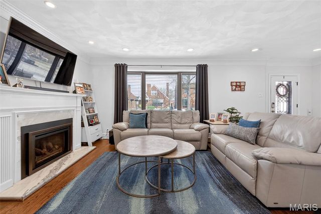 6734 Plainview Avenue, St Louis, MO 63109