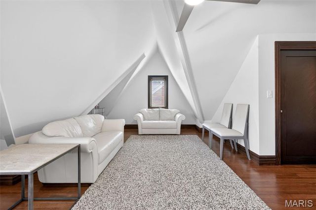 6734 Plainview Avenue, St Louis, MO 63109