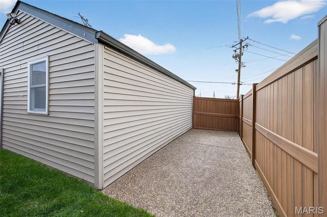 6734 Plainview Avenue, St Louis, MO 63109