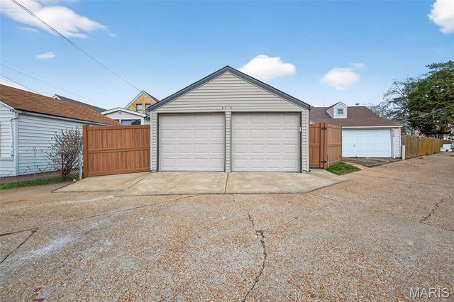 6734 Plainview Avenue, St Louis, MO 63109