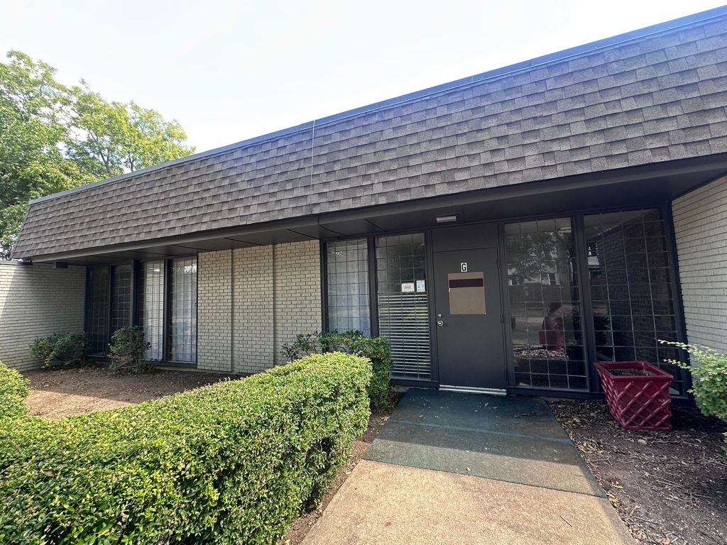 201 Ferris Avenue Suite G, Waxahachie, TX 75165