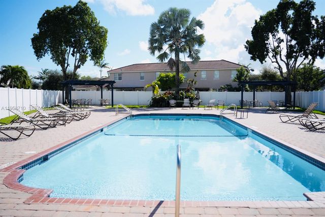 13865 SW 275th Ter, Homestead, FL 33032