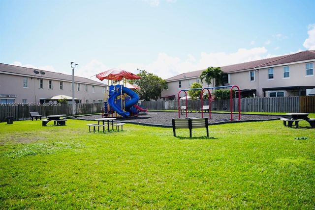 13865 SW 275th Ter, Homestead, FL 33032