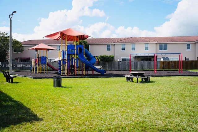 13865 SW 275th Ter, Homestead, FL 33032