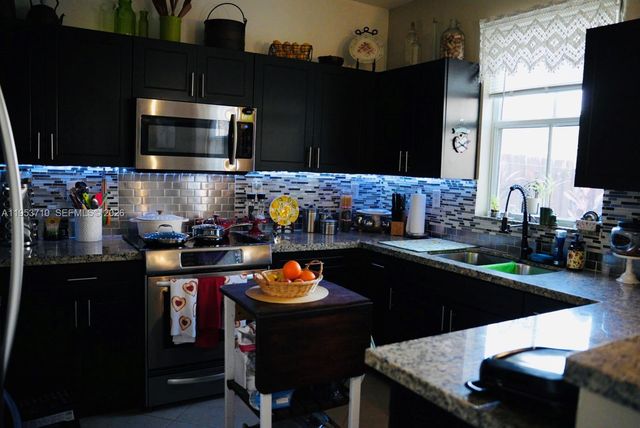 13865 SW 275th Ter, Homestead, FL 33032