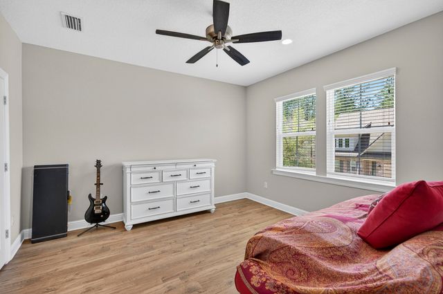 99 Laurel Oaks Drive, Freeport, FL 32439