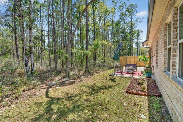99 Laurel Oaks Drive, Freeport, FL 32439