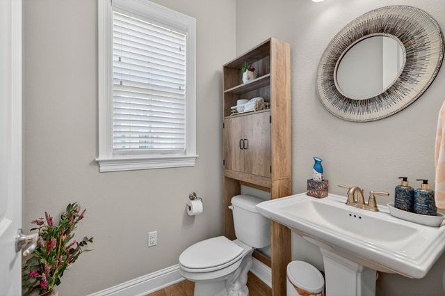 99 Laurel Oaks Drive, Freeport, FL 32439