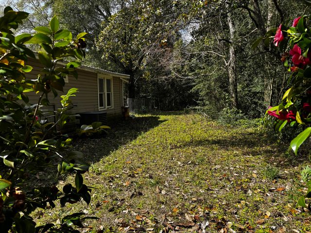 539 Bay Avenue, Defuniak Springs, FL 32435