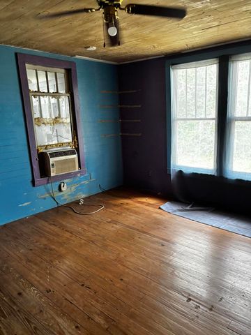 539 Bay Avenue, Defuniak Springs, FL 32435