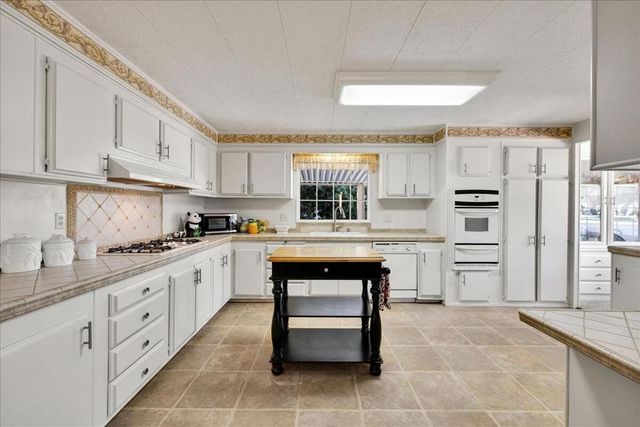 73450 Country Club Drive 18, Palm Desert, CA 92260
