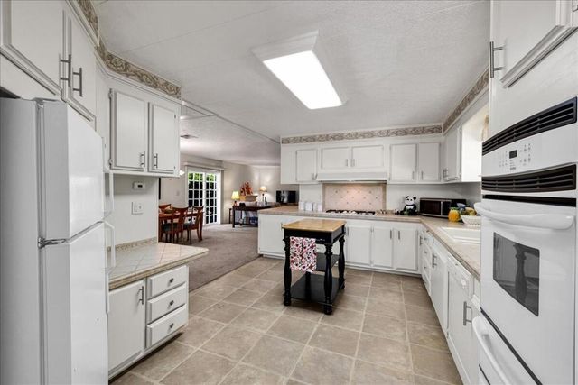 73450 Country Club Drive 18, Palm Desert, CA 92260