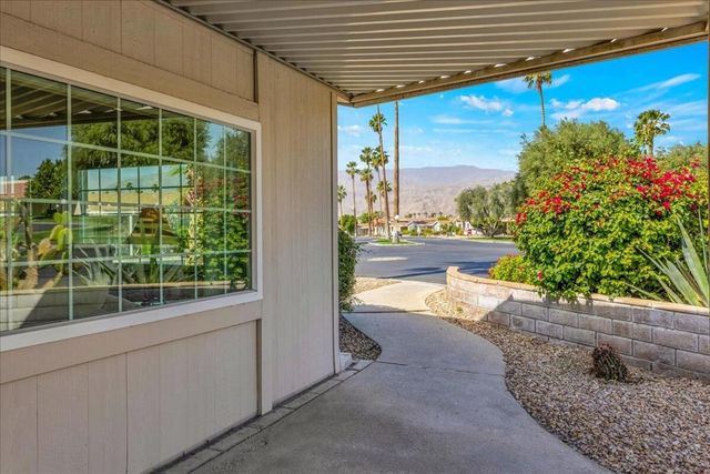 73450 Country Club Drive 18, Palm Desert, CA 92260