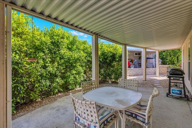 73450 Country Club Drive 18, Palm Desert, CA 92260