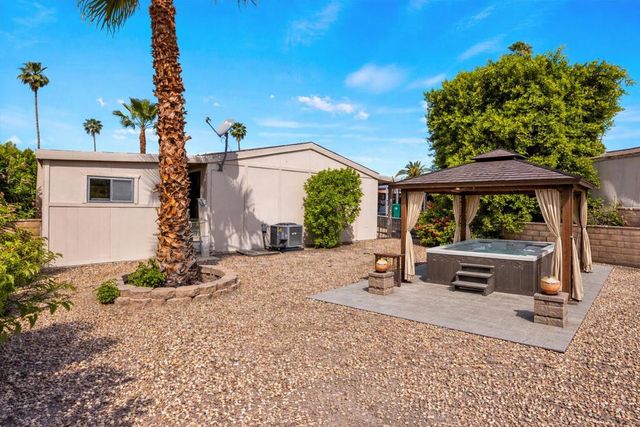 73450 Country Club Drive 18, Palm Desert, CA 92260
