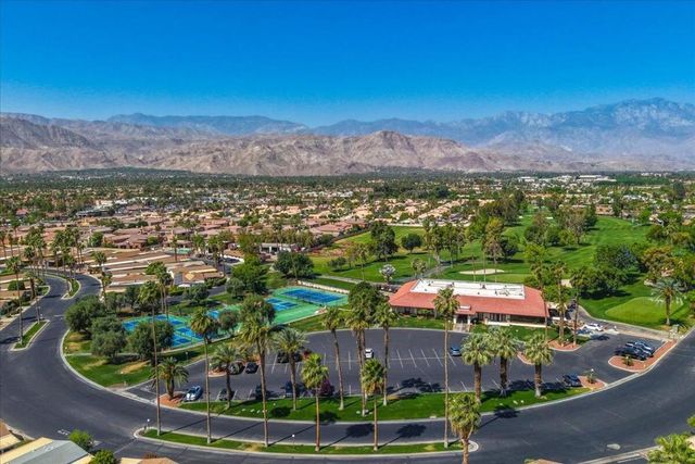 73450 Country Club Drive 18, Palm Desert, CA 92260
