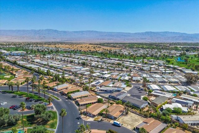 73450 Country Club Drive 18, Palm Desert, CA 92260