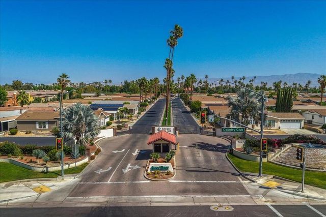 73450 Country Club Drive 18, Palm Desert, CA 92260