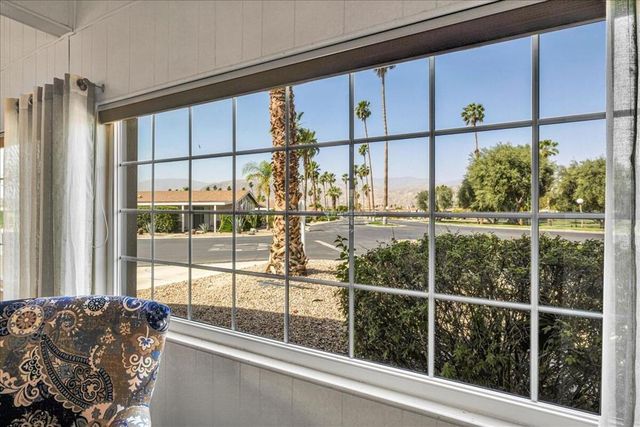 73450 Country Club Drive 18, Palm Desert, CA 92260