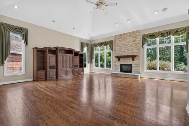 10897 Pioneer Trail, Frankfort, IL 60423