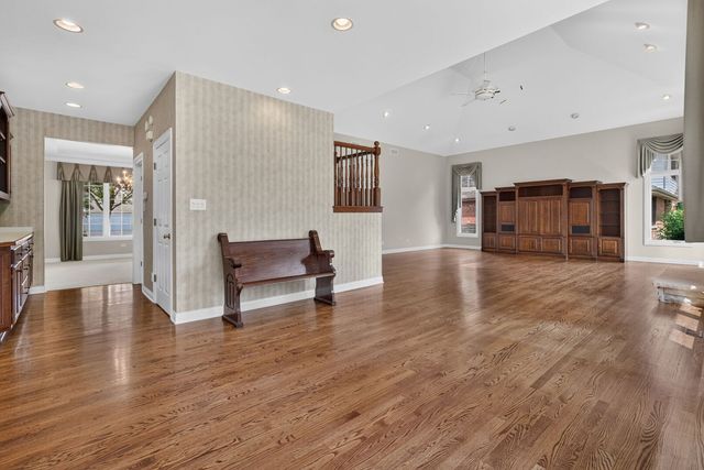 10897 Pioneer Trail, Frankfort, IL 60423
