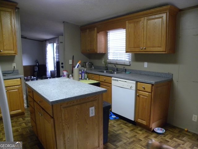 2627 Cole Road, Carnesville, GA 30521