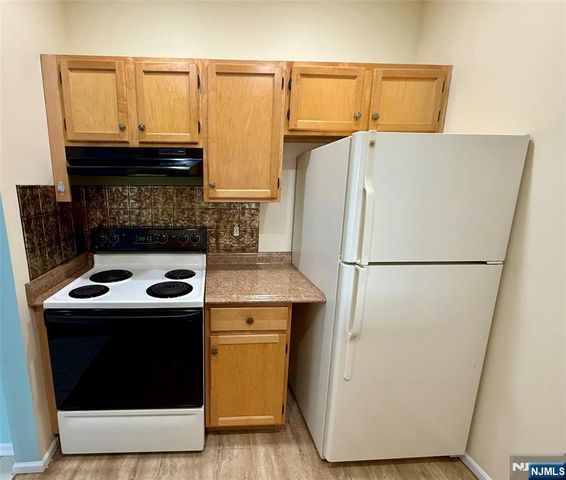 9212 Richmond Road, West Milford, NJ 07480