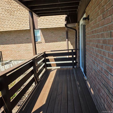 80 New Holland Village, Nanuet, NY 10954