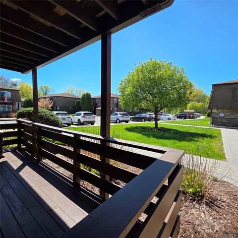 80 New Holland Village, Nanuet, NY 10954