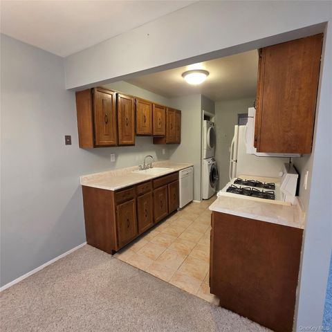 80 New Holland Village, Nanuet, NY 10954