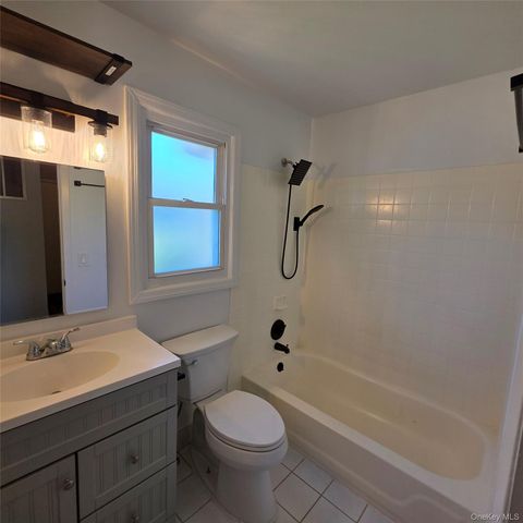 80 New Holland Village, Nanuet, NY 10954