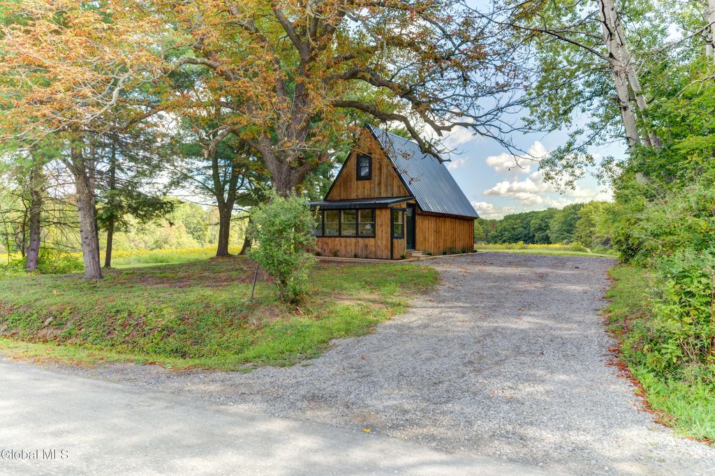 331 MacPhail Road, Canajoharie, NY 13317