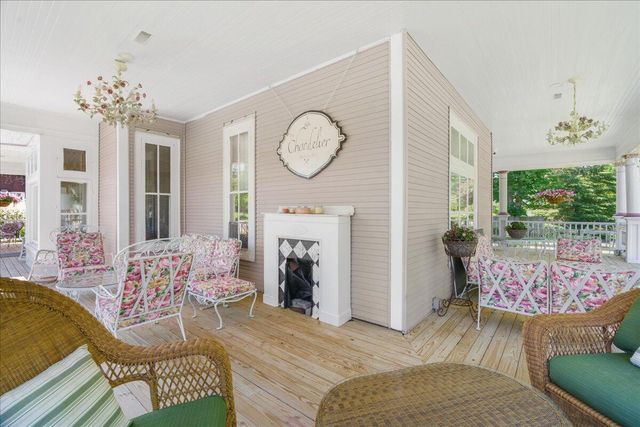 461 Fifth Street, Manistee, MI 49660