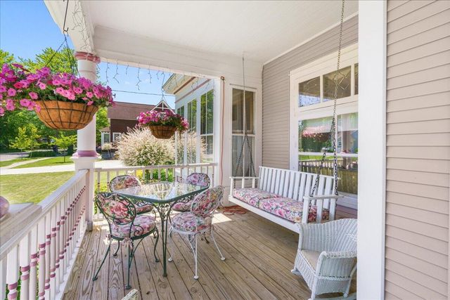 461 Fifth Street, Manistee, MI 49660