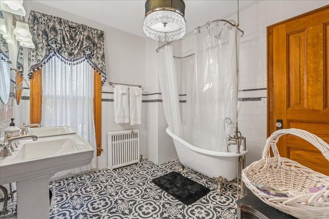 461 Fifth Street, Manistee, MI 49660